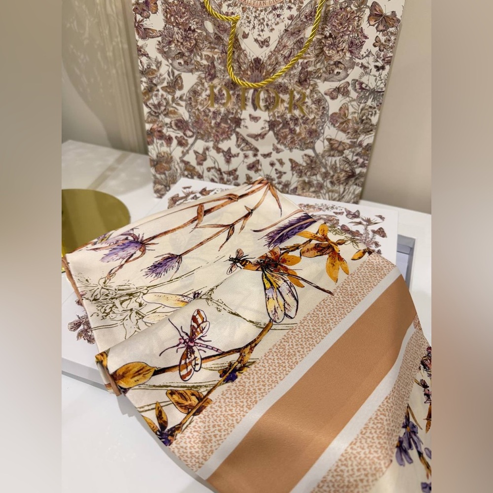 Dior Herbarium 90 Square silky Scarf 35x35 ‼️LAST ONE LEFT - Picture 7 of 8